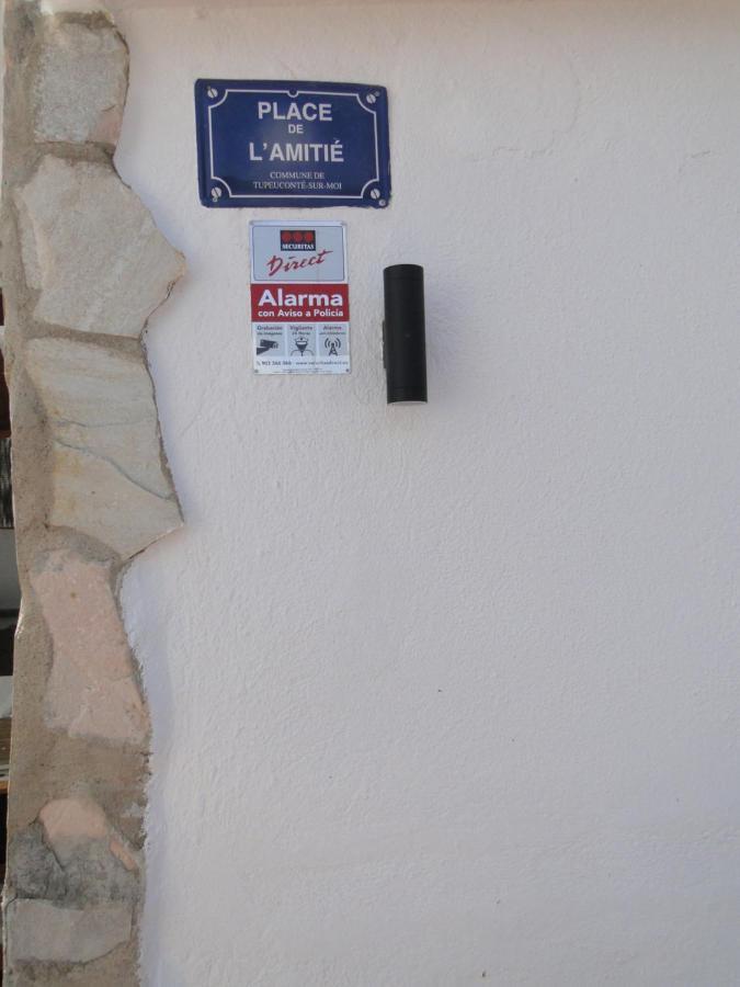 Detached Villa For 6 People In Lloret De Mar With Comunal Outdoor Swimming Pool Puigventos エクステリア 写真