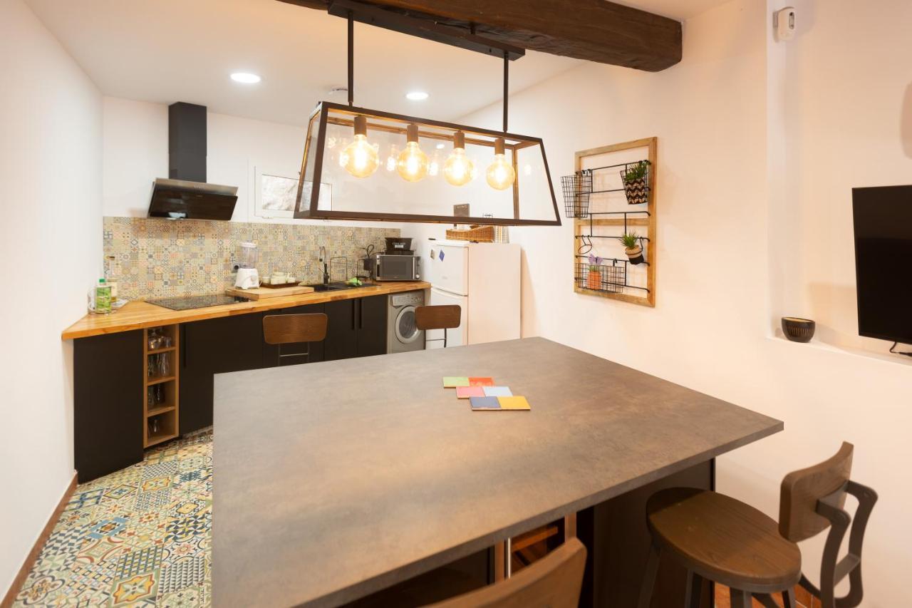 Detached Villa For 6 People In Lloret De Mar With Comunal Outdoor Swimming Pool Puigventos エクステリア 写真