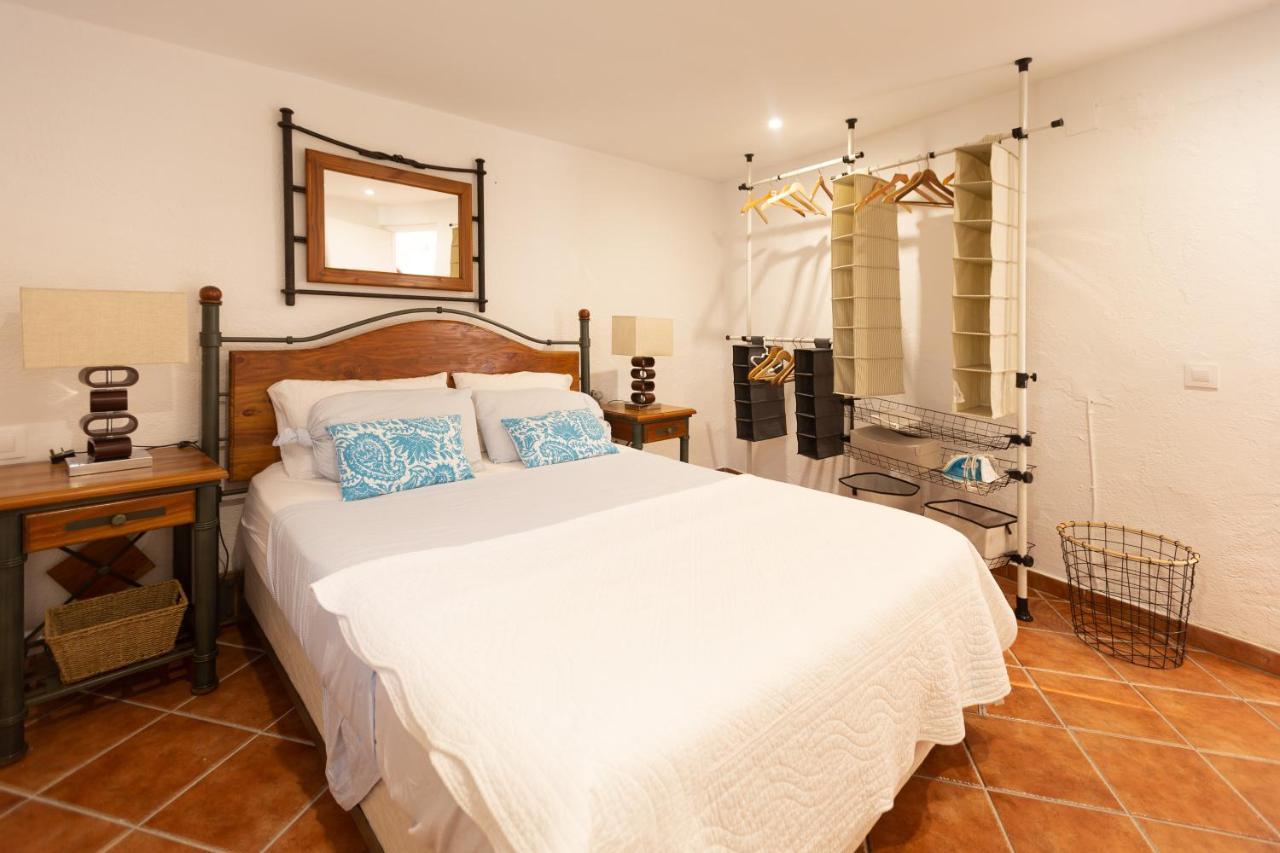 Detached Villa For 6 People In Lloret De Mar With Comunal Outdoor Swimming Pool Puigventos エクステリア 写真