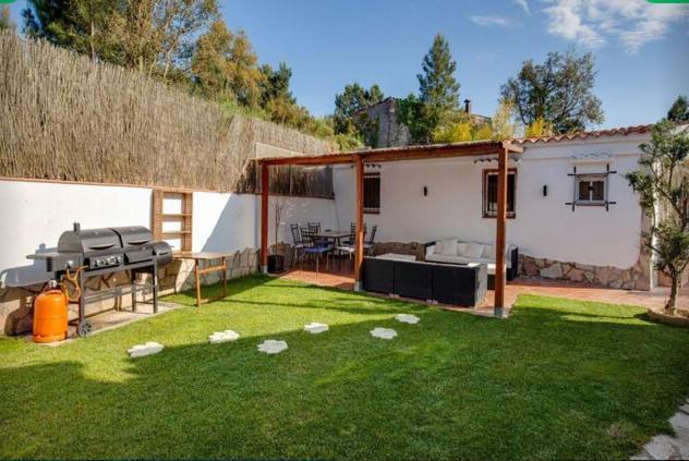 Detached Villa For 6 People In Lloret De Mar With Comunal Outdoor Swimming Pool Puigventos エクステリア 写真