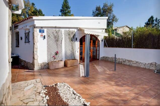 Detached Villa For 6 People In Lloret De Mar With Comunal Outdoor Swimming Pool Puigventos エクステリア 写真